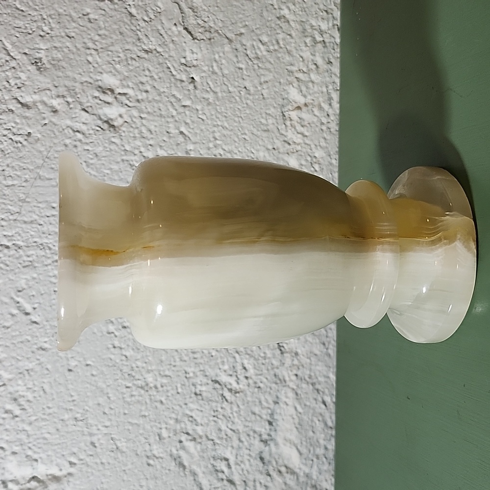 Vintage ONYX Marble Vase - Picture 2 of 6